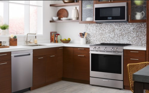 Whirlpool® range set in cabinetry